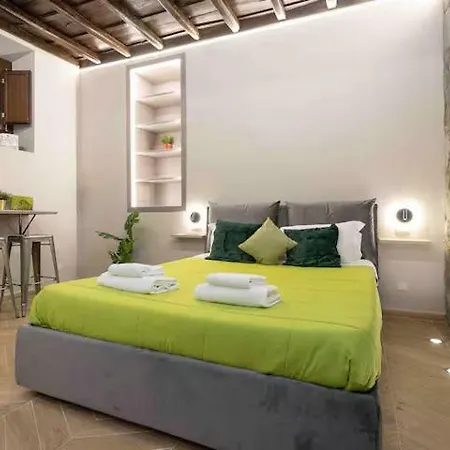 Iron Loft In Colosseo Rome